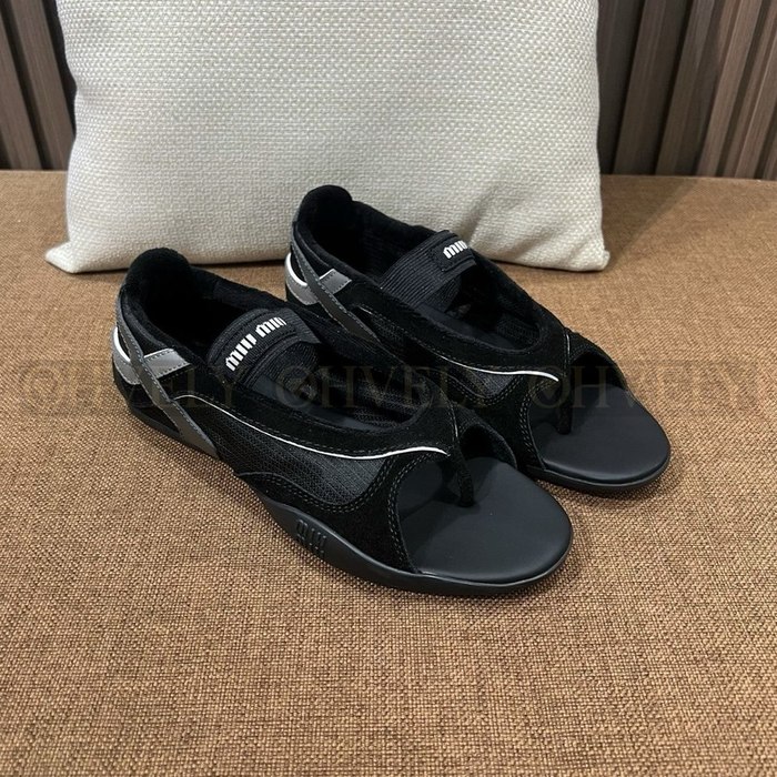 미우미우 김나지움 통 발레리나