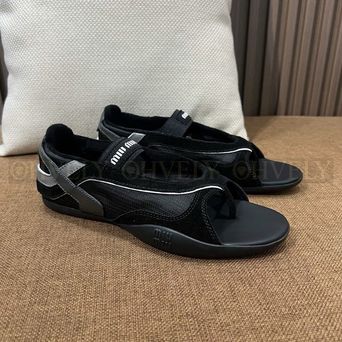 미우미우 김나지움 통 발레리나