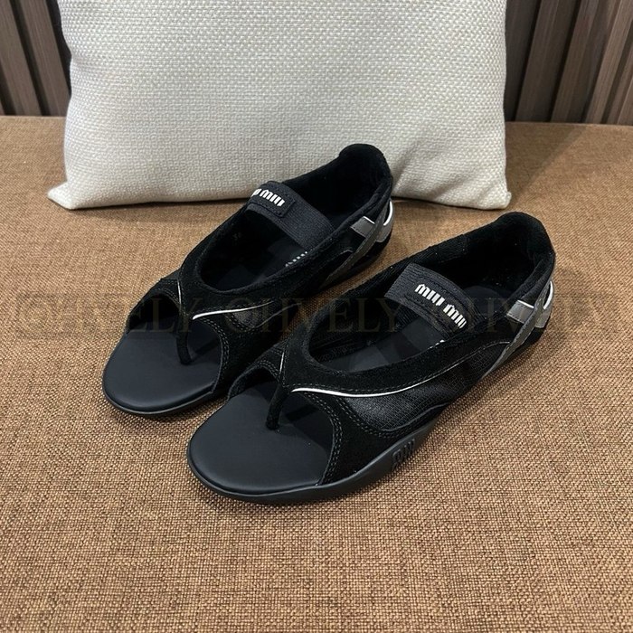 미우미우 김나지움 통 발레리나