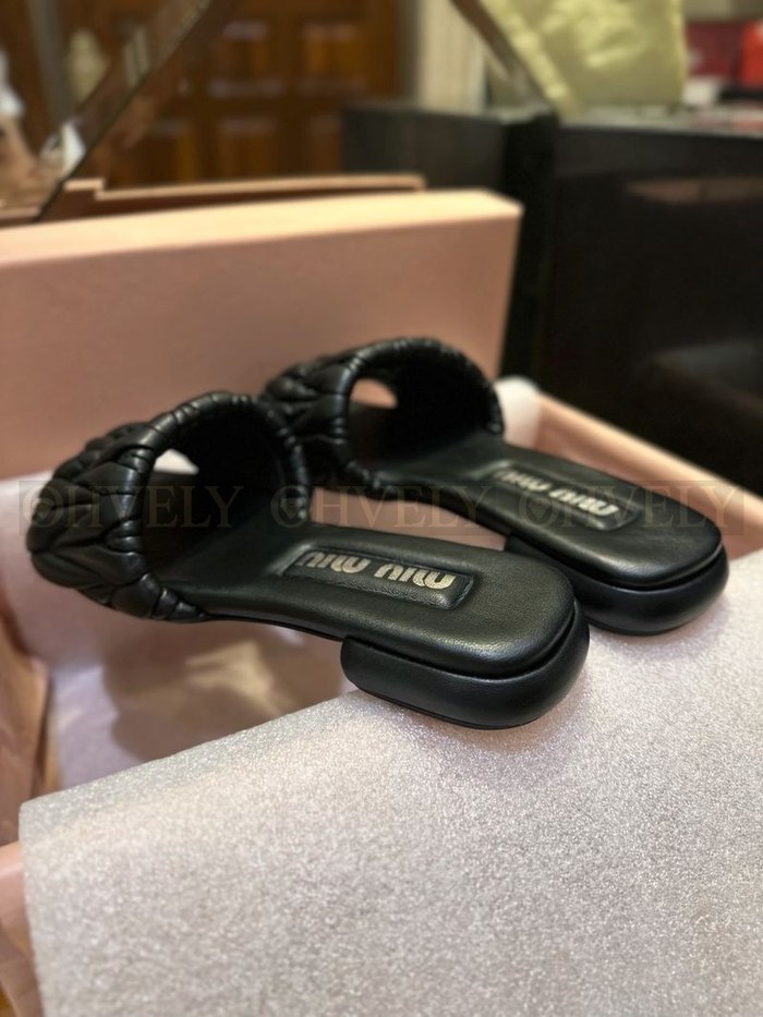 미우미우 마테라쎄 슬리퍼