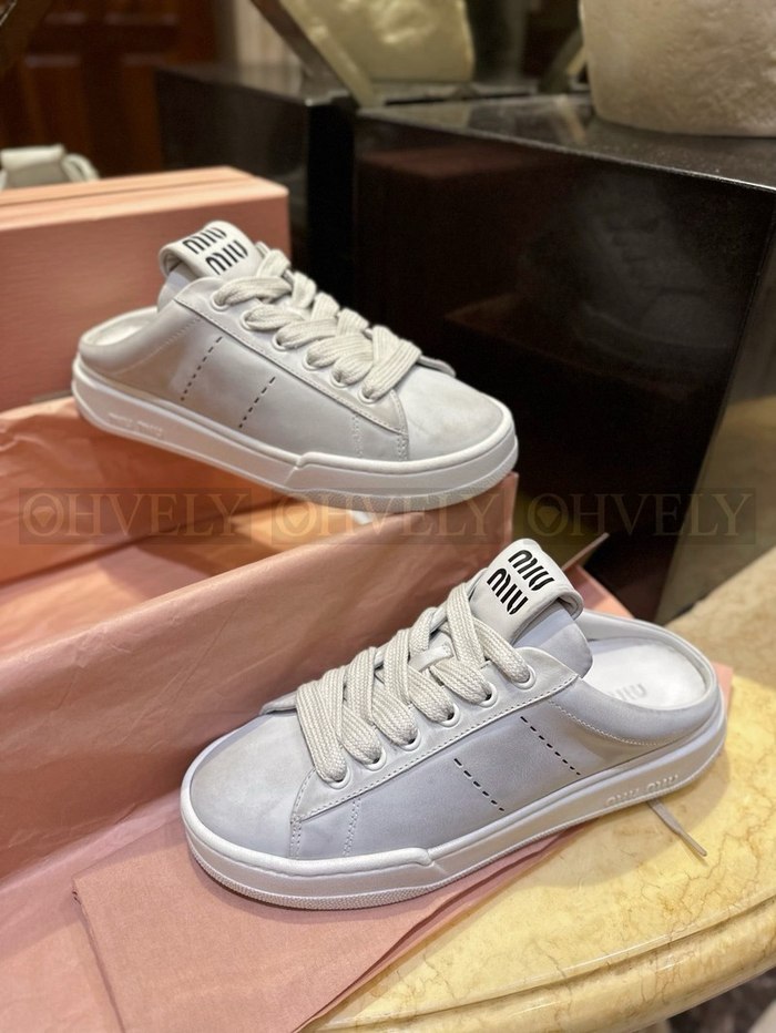 미우미우 블리치드 가죽 스니커즈 뮬