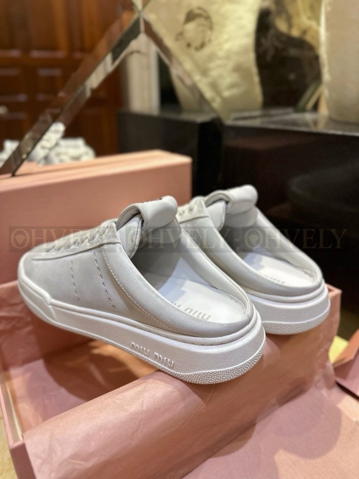 미우미우 블리치드 가죽 스니커즈 뮬