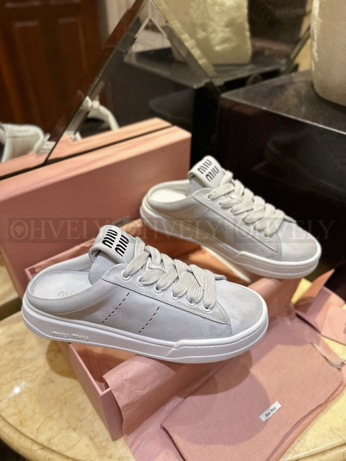 미우미우 블리치드 가죽 스니커즈 뮬