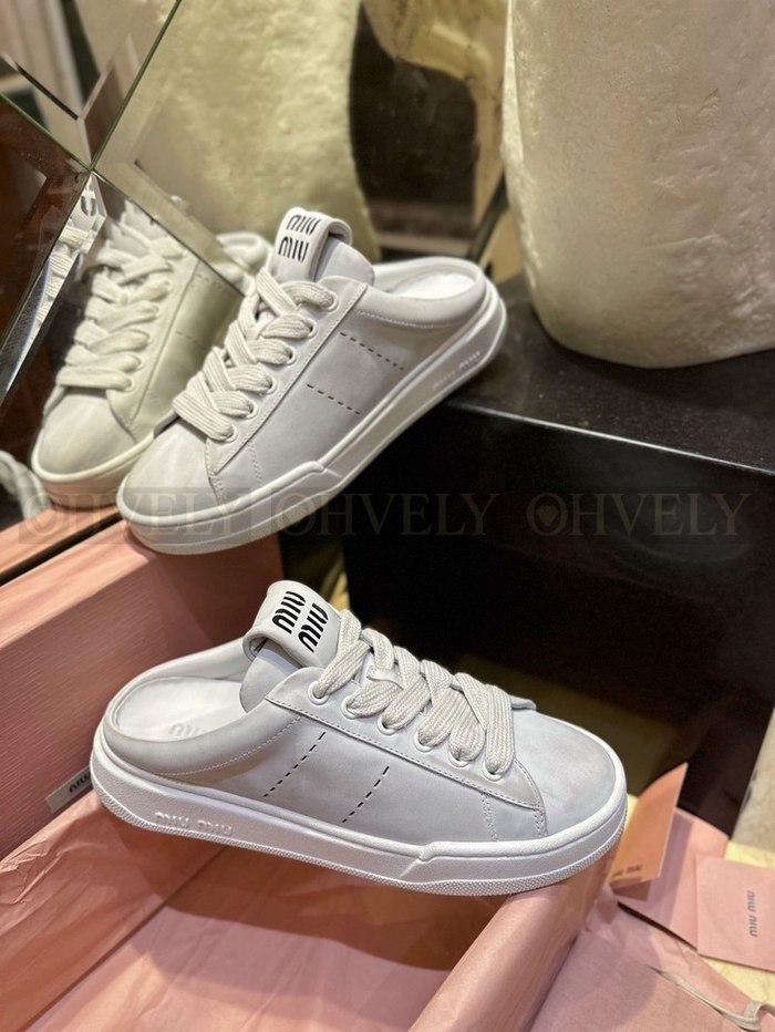 미우미우 블리치드 가죽 스니커즈 뮬