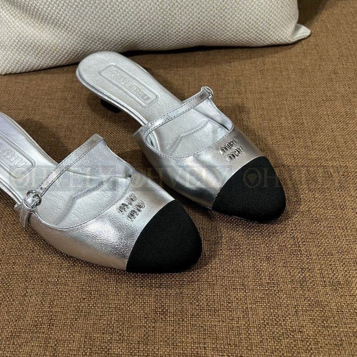 미우미우 투톤 페이던트 레더 뮬