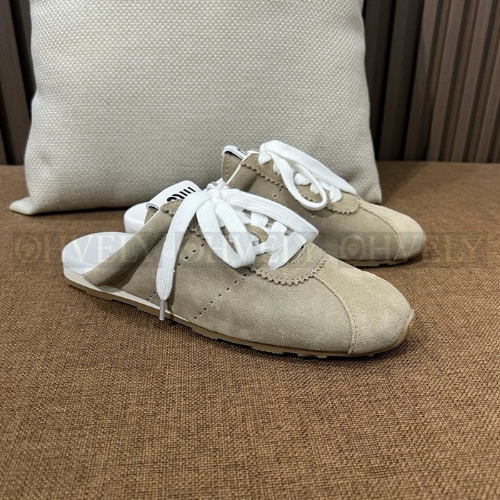 미우미우 플룸 스웨이드 뮬