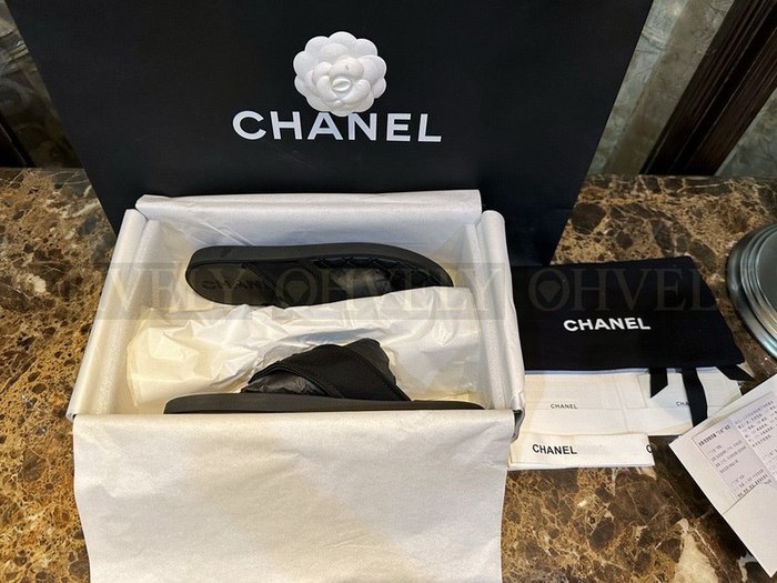 샤넬 23P 퀄팅 플립플랍