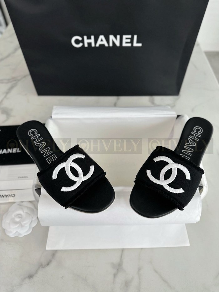 샤넬 24SS CC 자수 로고 뮬