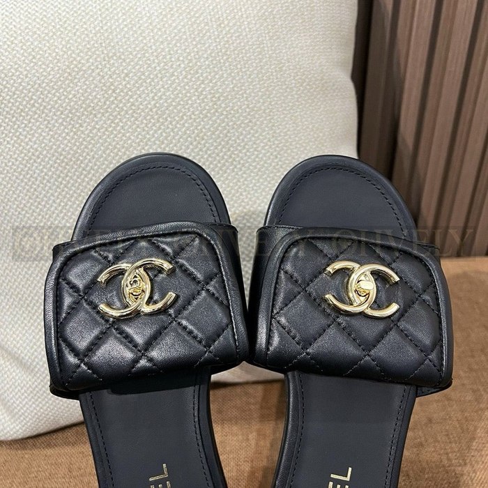 샤넬 25C 퀄팅 슬리퍼