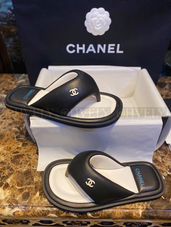 샤넬 CC 로고 램스킨 플립플랍