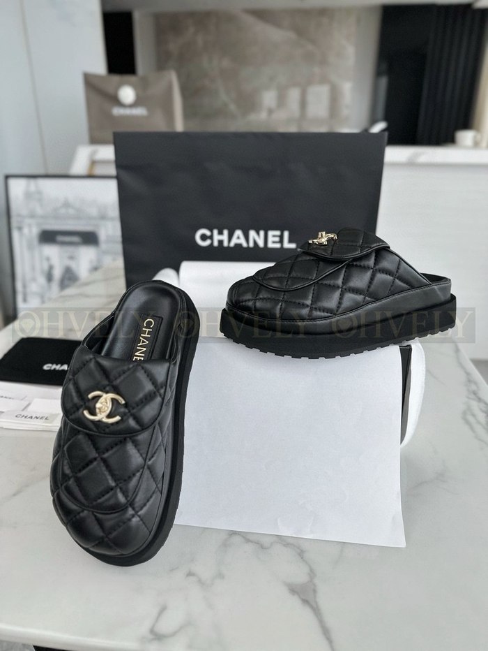 샤넬 CC 로고 퀄팅 턴락 뮬