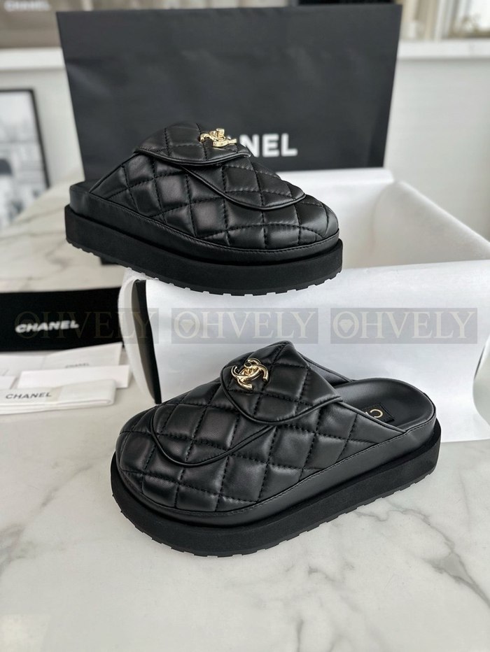 샤넬 CC 로고 퀄팅 턴락 뮬