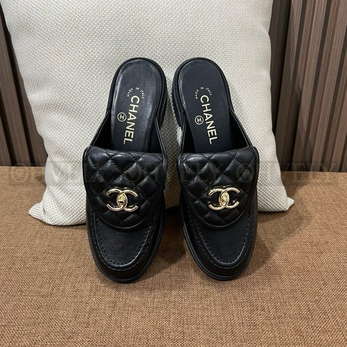 샤넬 턴락 퀄팅 뮬 슬리퍼