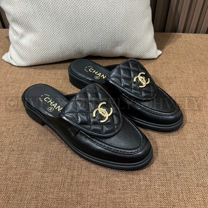 샤넬 턴락 퀄팅 뮬 슬리퍼