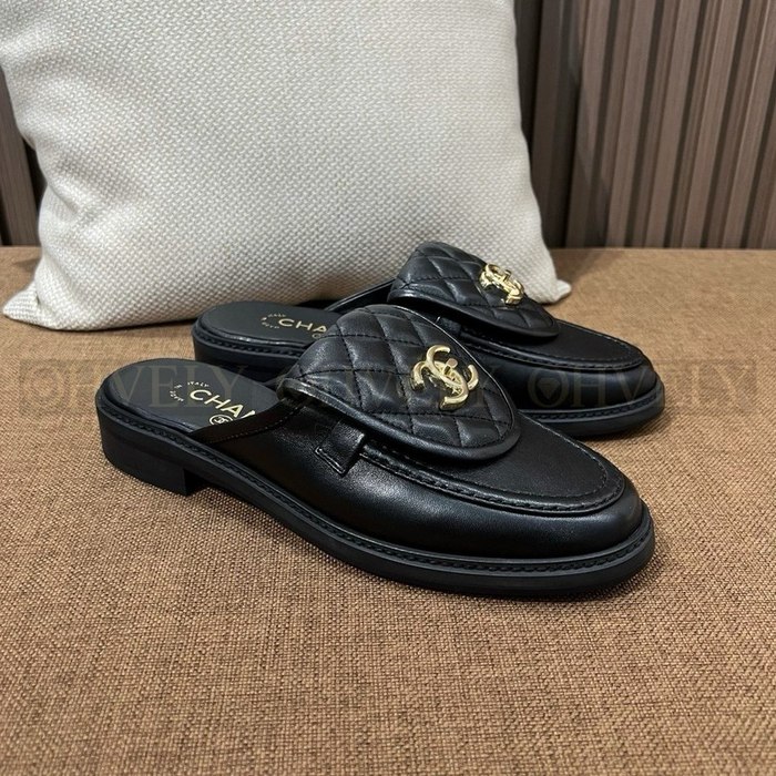 샤넬 턴락 퀄팅 뮬 슬리퍼