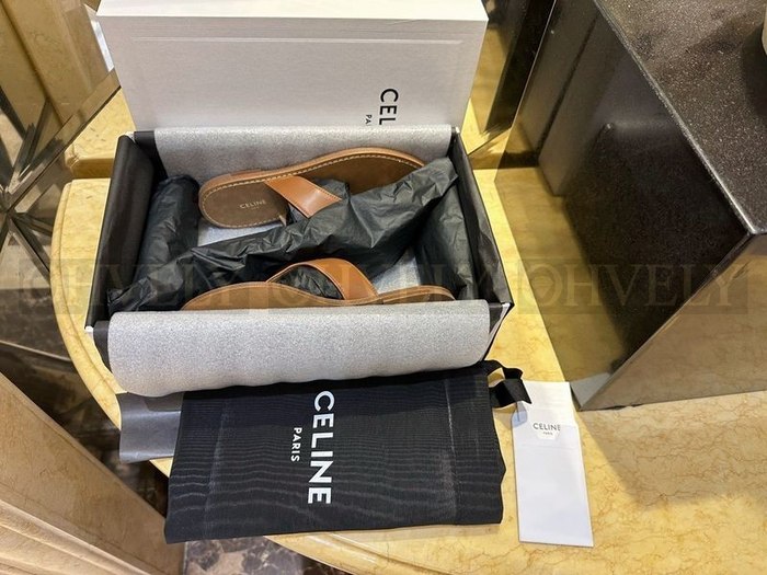 셀린느 트리옹프 플랫 통 플립플랍 샌들