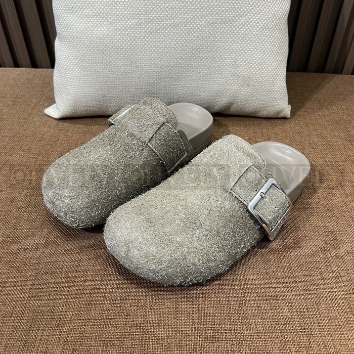 로에베 이즈 버클 뮬