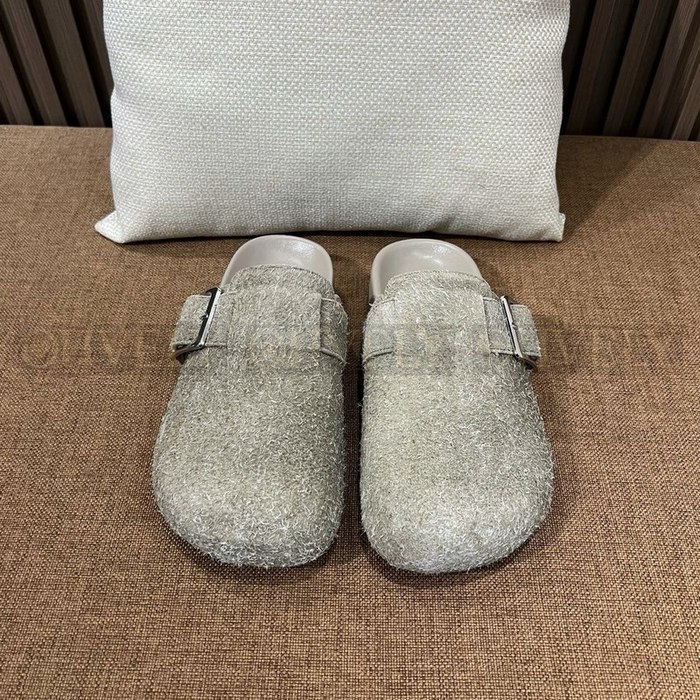 로에베 이즈 버클 뮬