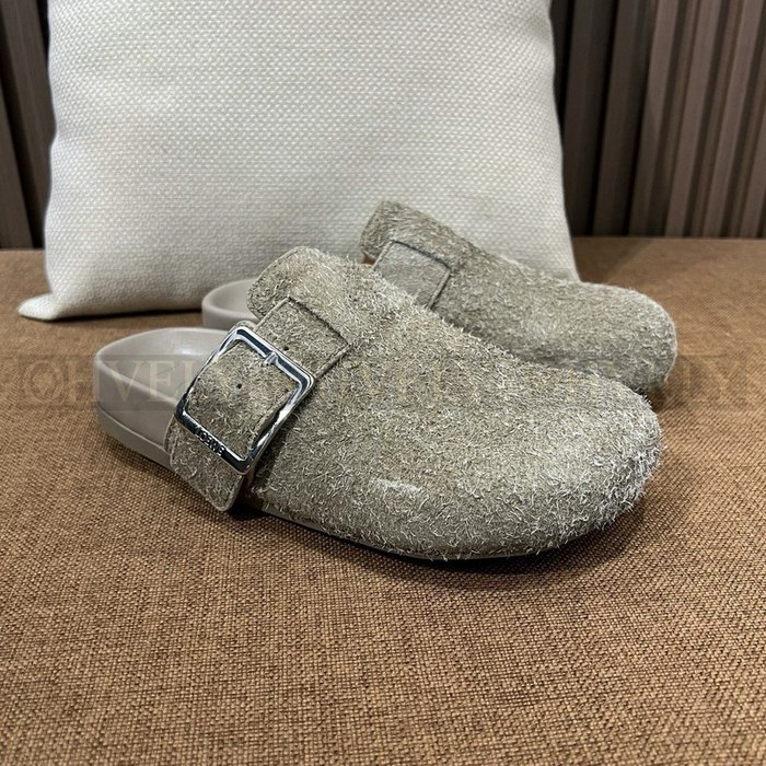 로에베 이즈 버클 뮬