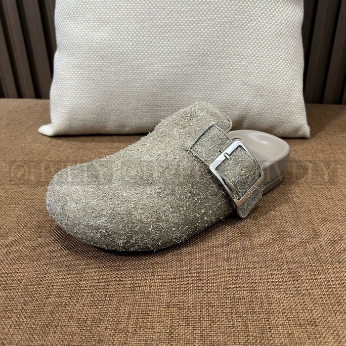 로에베 이즈 버클 뮬