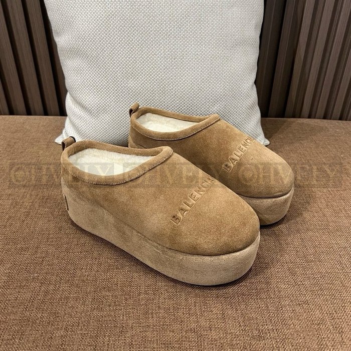 발렌시아가 뮬 슬리퍼