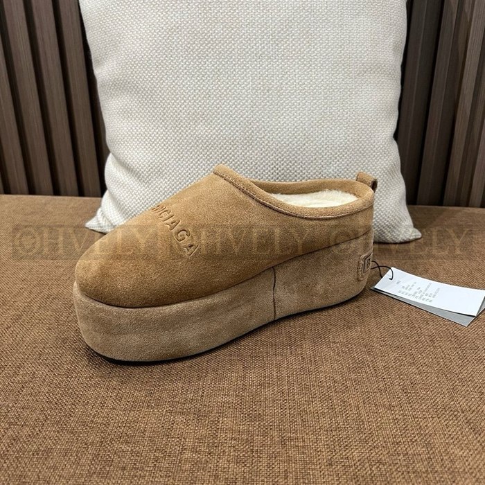 발렌시아가 뮬 슬리퍼