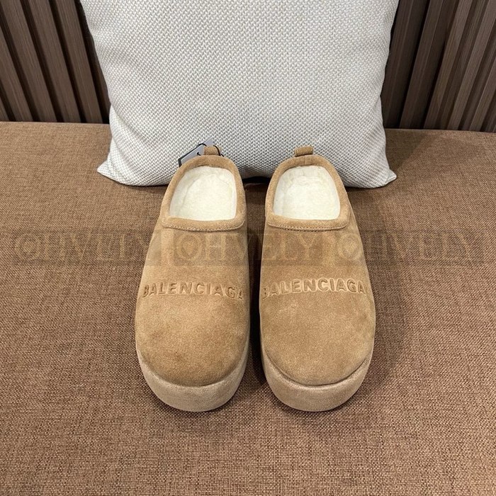 발렌시아가 뮬 슬리퍼