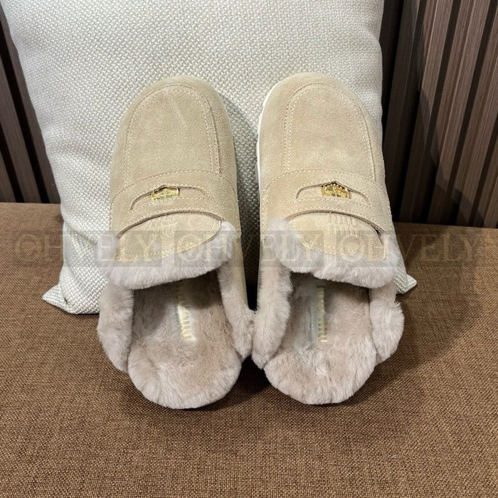 미우미우 스웨이드 뮬