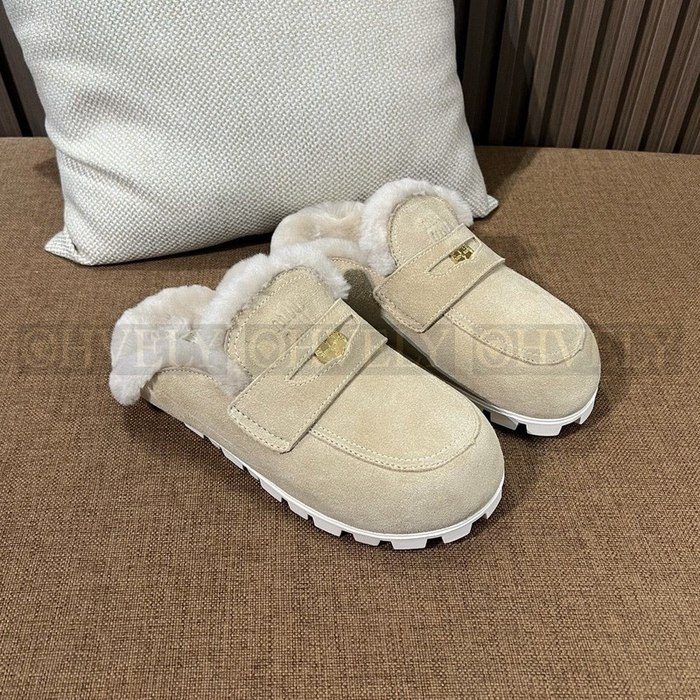 미우미우 스웨이드 뮬