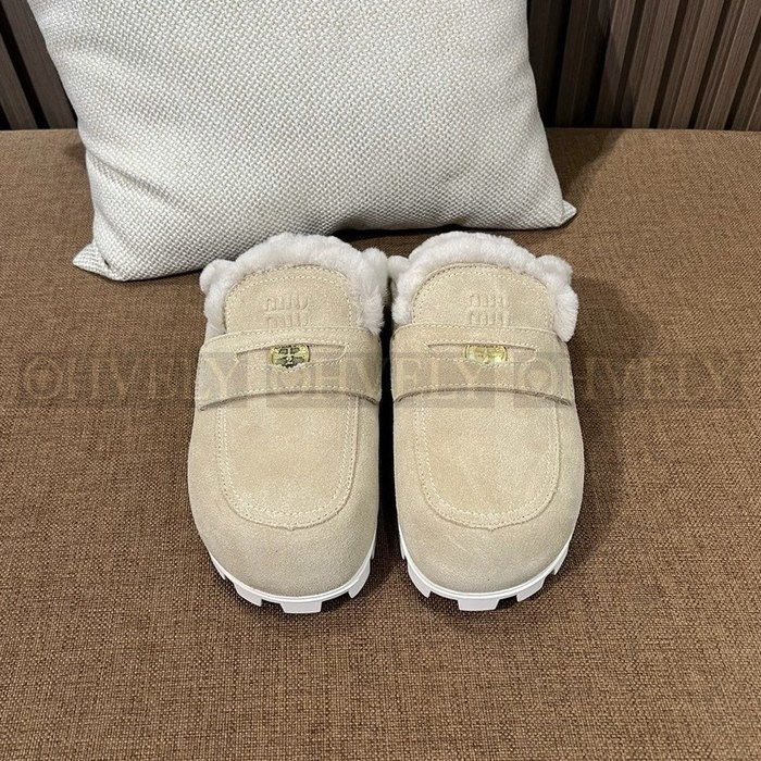 미우미우 스웨이드 뮬