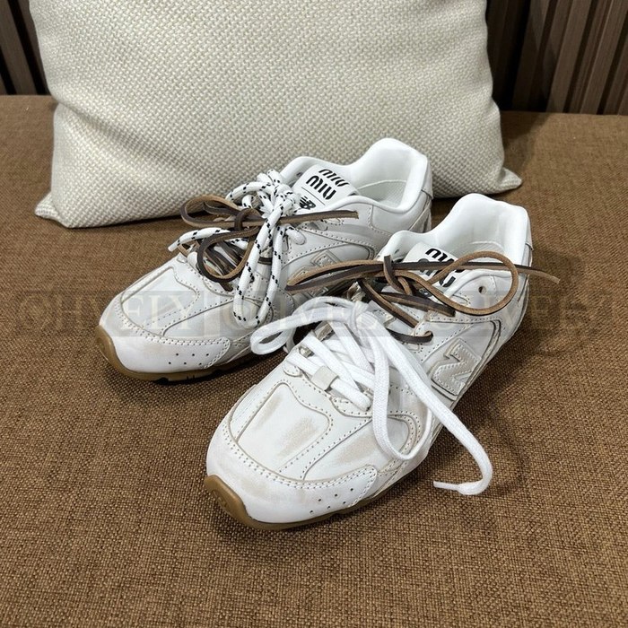 미우미우 X 뉴발란스 530 SL 가죽 스니커즈