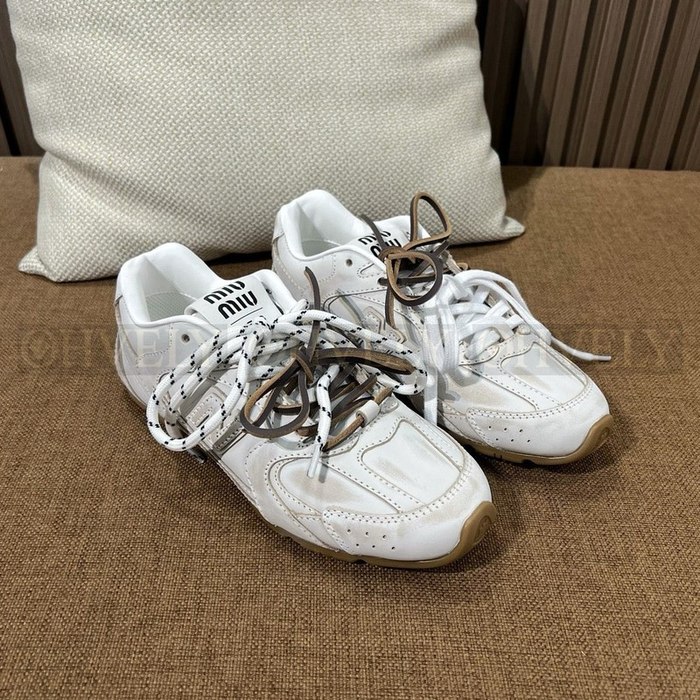 미우미우 X 뉴발란스 530 SL 가죽 스니커즈