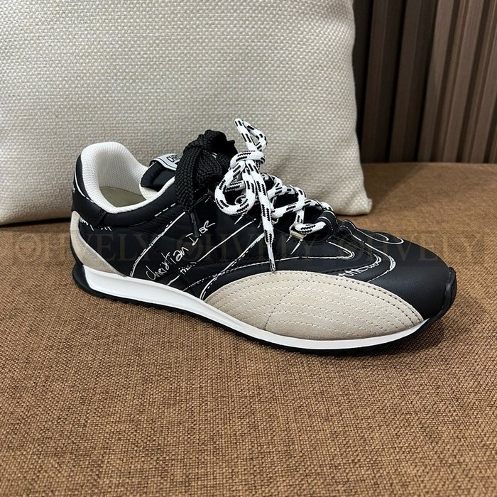 디올 디 스케치 스니커즈