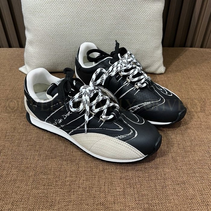 디올 디 스케치 스니커즈