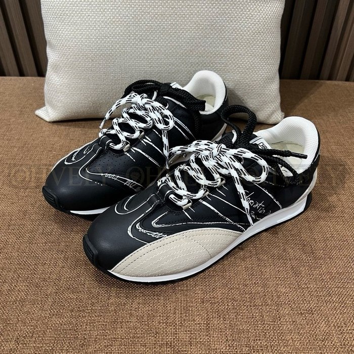 디올 디 스케치 스니커즈