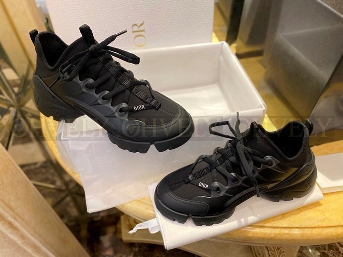 디올 디 커넥트 스니커즈