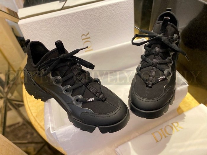 디올 디 커넥트 스니커즈