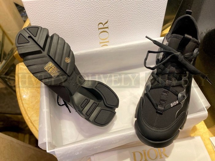 디올 디 커넥트 스니커즈