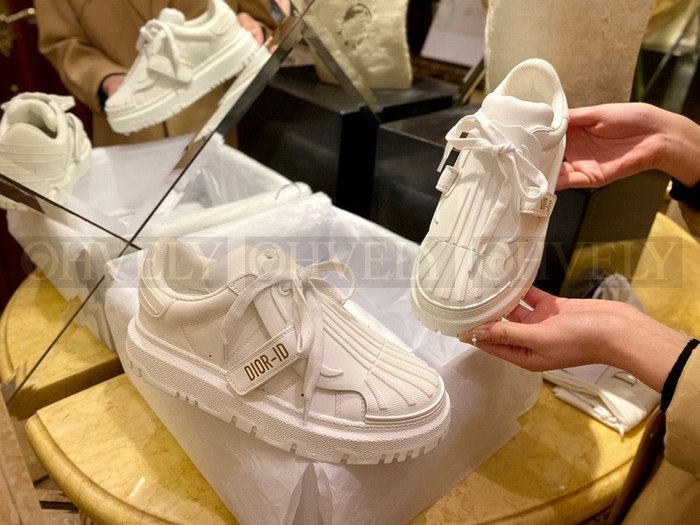 디올 아이디 스니커즈