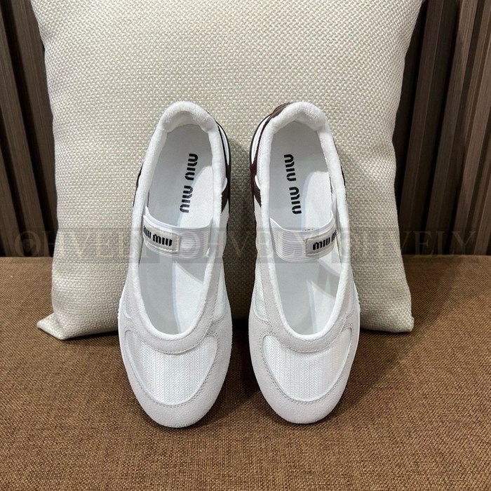 미우미우 김나지움 테크니컬 발레리나