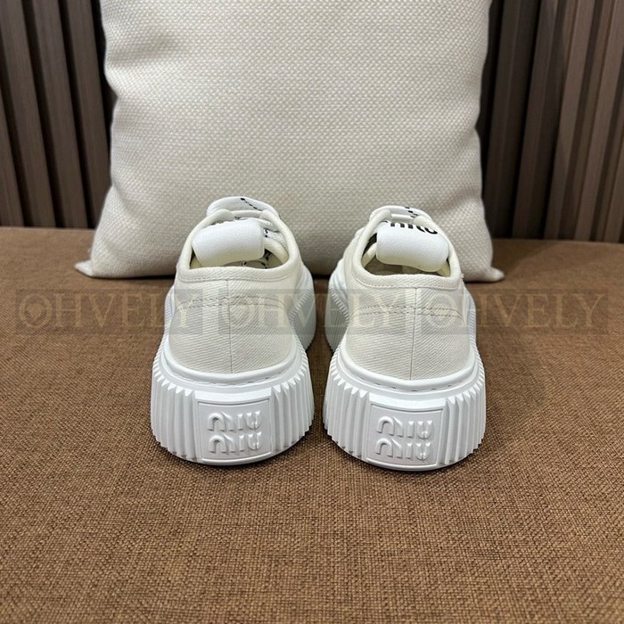 미우미우 데님 스니커즈