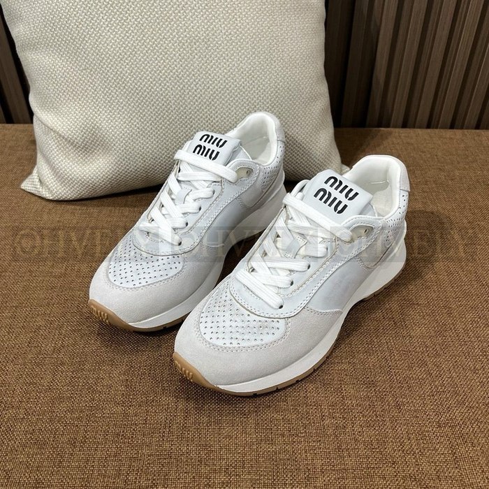 미우미우 퍼퍼레이터드 로우 탑 스니커즈