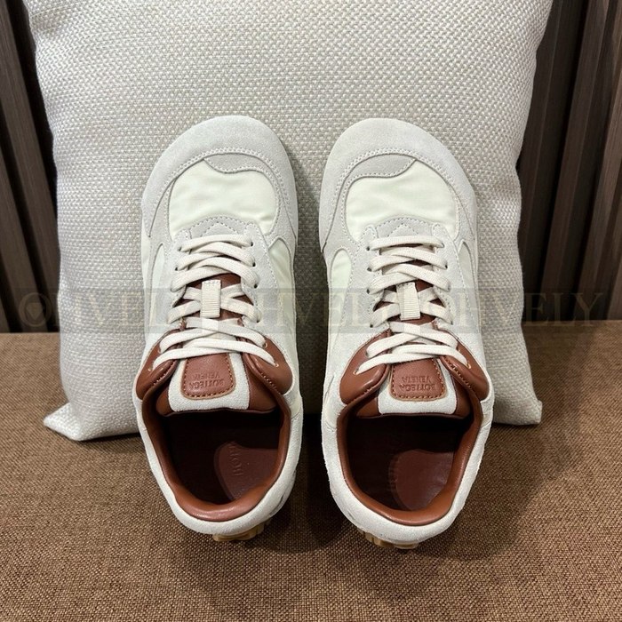 보테가베네타 오르빗 플래시 스웨이드 트리밍 스니커즈