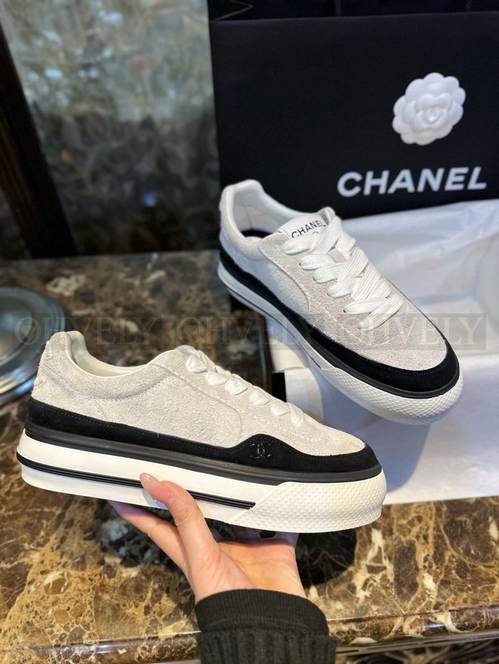 샤넬 23B 스웨이드 투톤 스니커즈