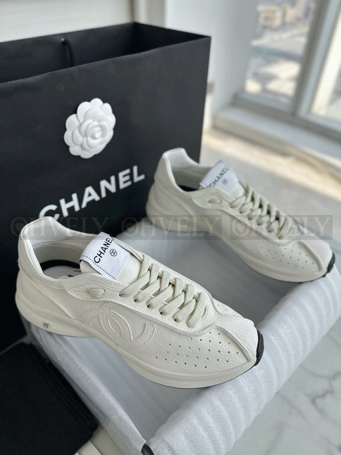 샤넬 25 크루즈 스니커즈