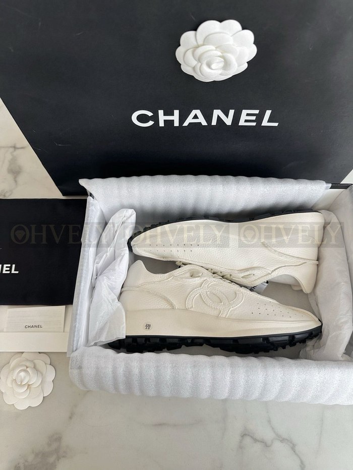 샤넬 25 크루즈 스니커즈