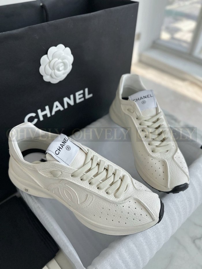 샤넬 25 크루즈 스니커즈