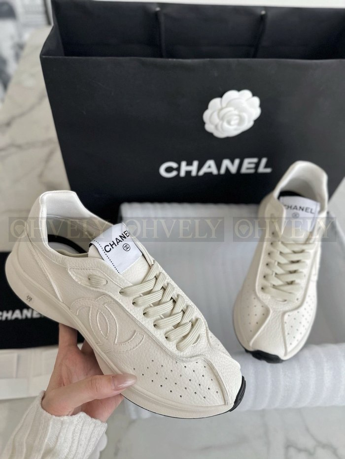 샤넬 25 크루즈 스니커즈