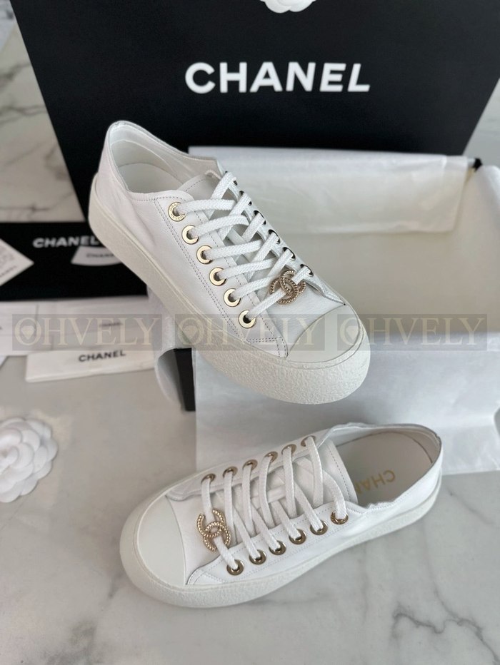 샤넬 CC 로고 스니커즈