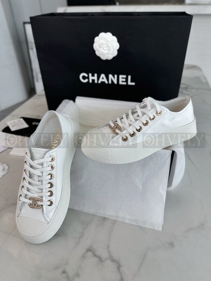 샤넬 CC 로고 스니커즈